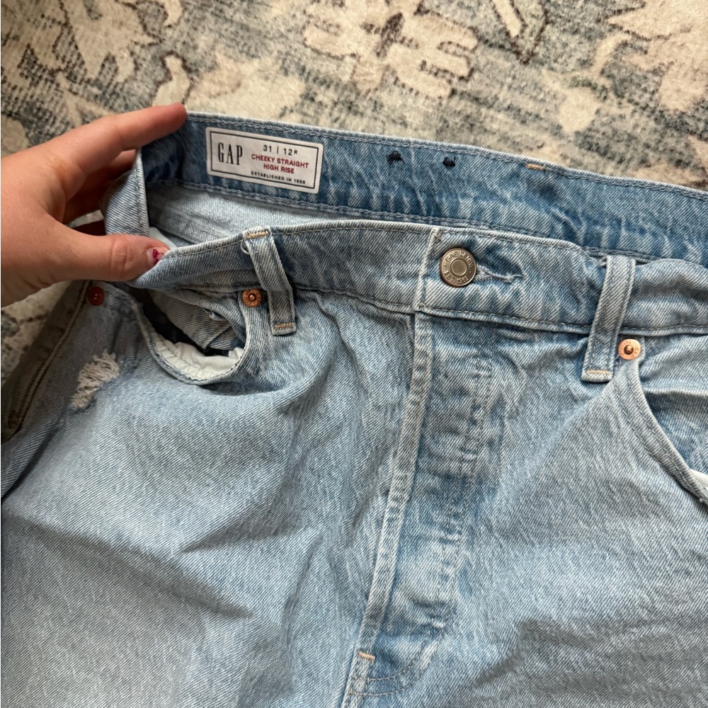 GAP Cheeky Straight High Rise Size 31